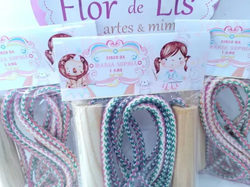 Pula Corda Circo Rosa Aquarela Menina