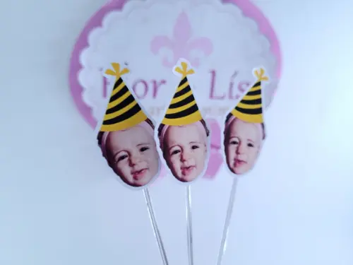 Topper de Doces Rostinho Abelhinha com Foto e Chapeuzinho