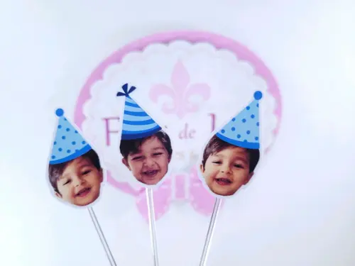 Topper de Doces Rosto do Bebê com Foto e Chapéu Azul
