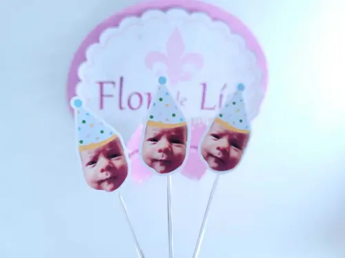 Topper de Docinho Festa das Cores com Foto e Chapeuzinho