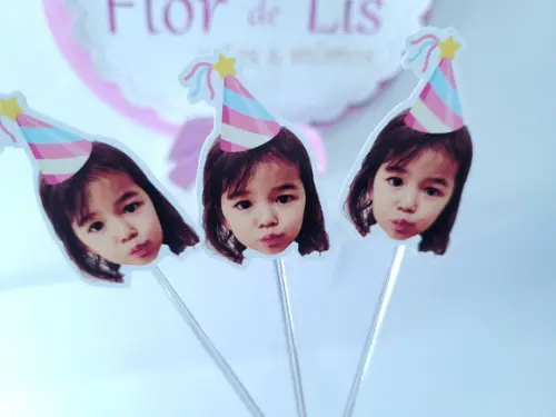 Topper de Docinho Rostinho do Bebê com Foto Cores Arco Íris