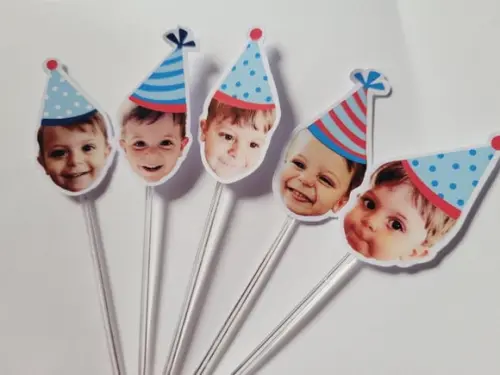 Topper de Docinho Rostinho do Bebê com Foto e Chapeuzinho