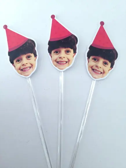 Topper de Docinho Rostinho do Bebê com Foto e Chapeuzinho