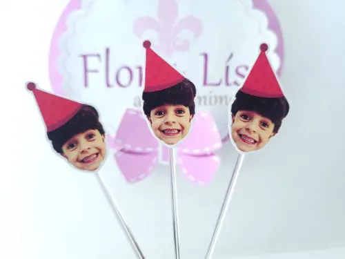 Topper de Docinho Rostinho do Bebê com Foto e Chapeuzinho
