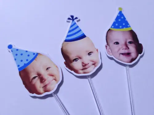 Topper de Docinho Rostinho do Bebê com Foto e Chapeuzinho