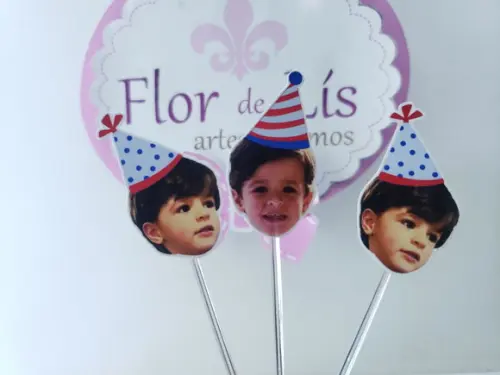 Topper de Docinho Rostinho do Bebê com Foto e Chapeuzinho