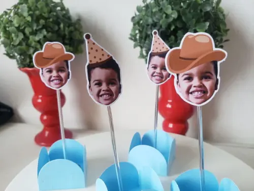 Topper de Docinho Rostinho Fazendinha com Foto e Chapeuzinho