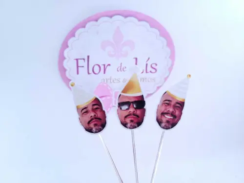 Topper de Docinho Rosto Adulto com Foto Bege e Dourado