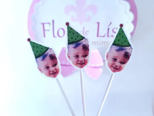 Topper de Docinho Rosto do Bebê com Foto Echapeuzinho Verde