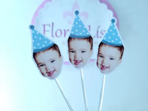 Topper de Docinhos Azul Poá Rostinho do Bebê com Foto Chapéu