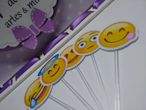 Topper Emojis