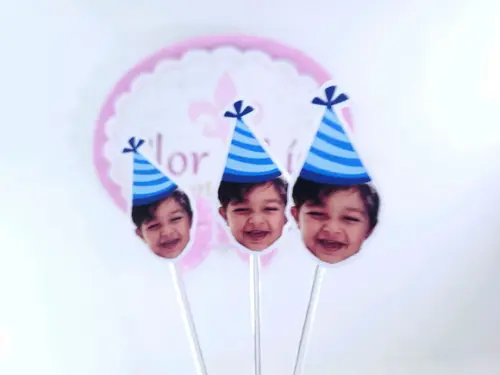 Topper para Doces Rostinho do Bebê com Foto e Chapeuzinho