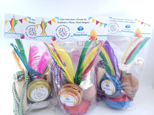 Kit Diversão Raíz Festa Junina Peteca Corda Ioiô e Pião