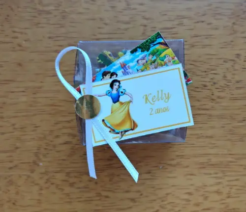 Lembrancinha Personalizada Quebra Cabeça Branca de Neve