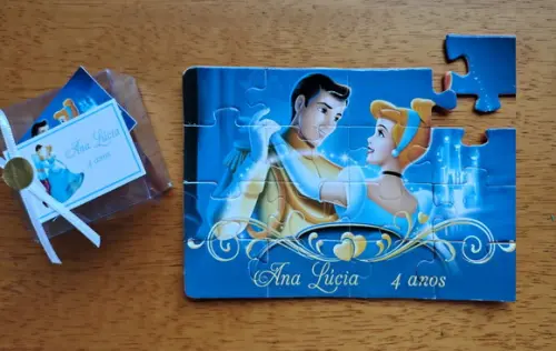 Lembrancinha Personalizada Quebra Cabeça Cinderela