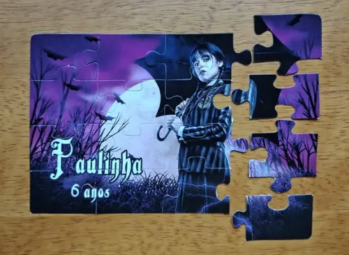 Lembrancinha Personalizada Quebra Cabeça Wandinha