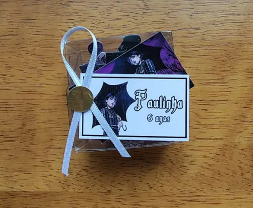 Lembrancinha Personalizada Quebra Cabeça Wandinha