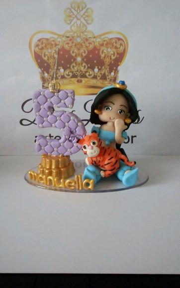 Vela jasmine)