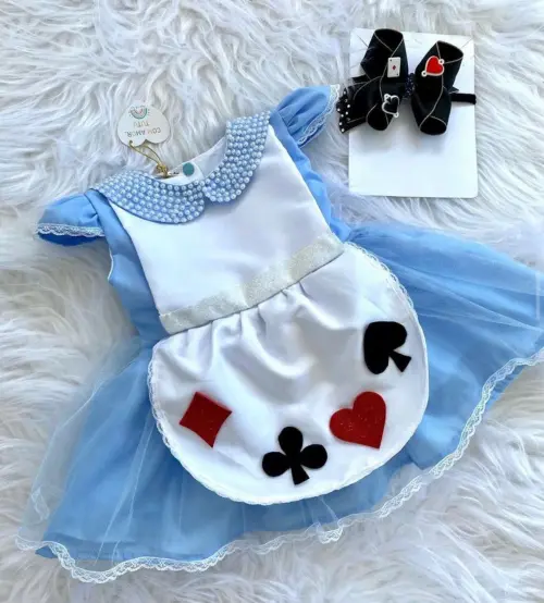Vestido Alice no País das Maravilhas
