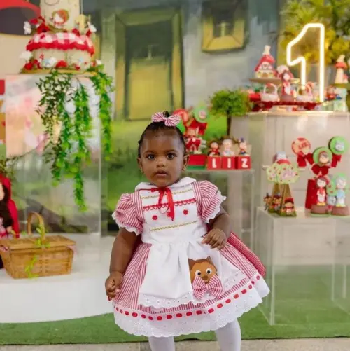 Vestido Infantil Chapeuzinho Vermelho com Capuz