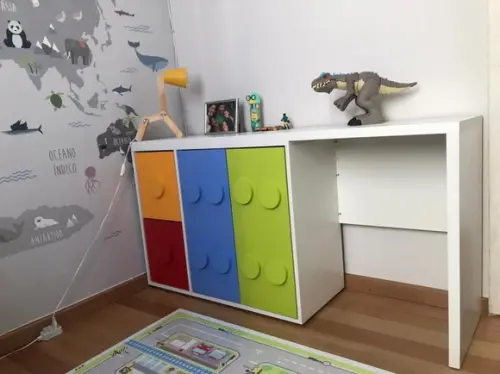 Mesa de Estudos Infantil com Armário Organizador Lego 1,45m em MDF