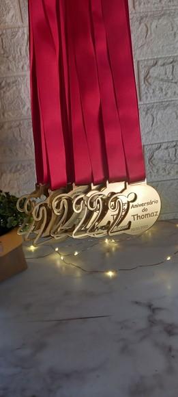 Lembrança de Aniversário Medalha Personalizada