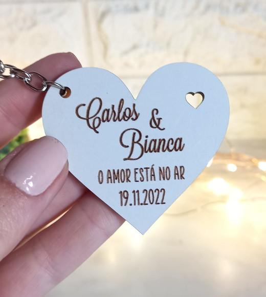 Lembrancinha / Chaveiro para Casamento | o Amor Está no Ar