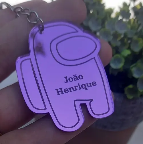 Chaveiro Among Us em Acrílico Espelhado Roxo