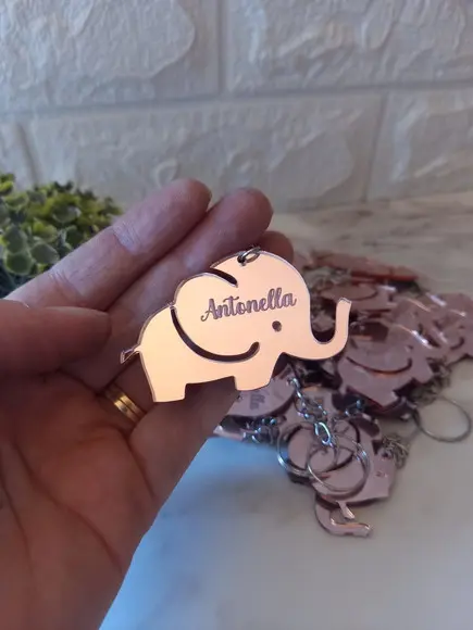 Chaveiro Elefantinha em Acrílico Espelhado Rosa