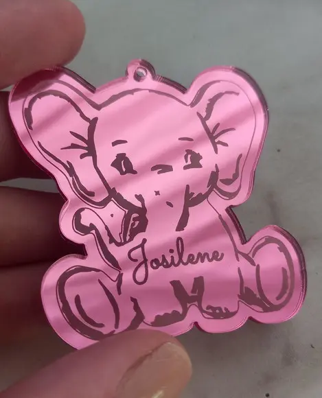 Chaveiro Elefantinha em Acrílico Espelhado Rosa