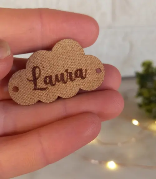 Etiqueta Em Suede | Nuvem 4x2,5cm | 20 Unidades