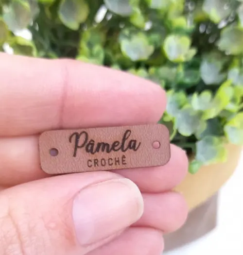 Etiquetas Couro Sintético com Logo | 3x1cm