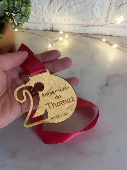 Lembrança de Aniversário Medalha Personalizada