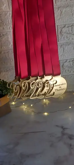 Lembrança de Aniversário Medalha Personalizada