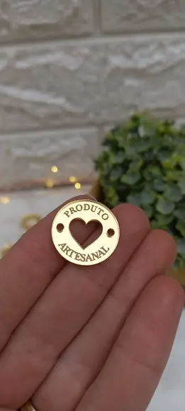Mini Tag / Etiqueta Redonda Coração em Acrílico