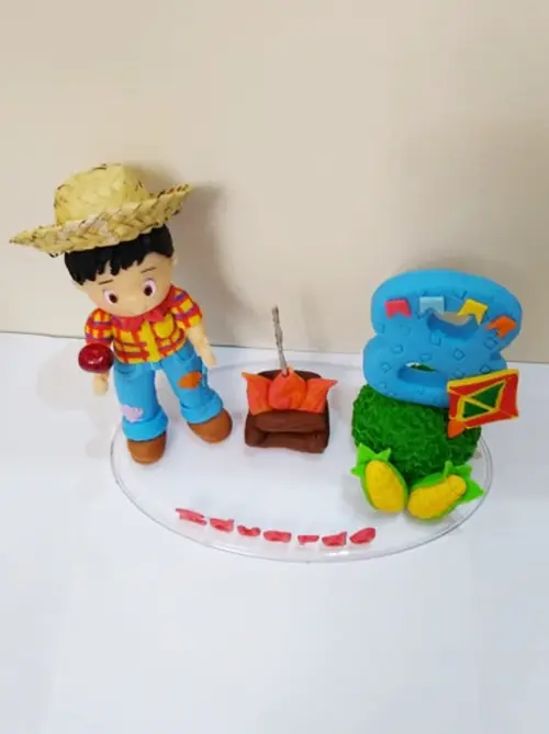 TOPO DE BOLO FESTA JUNINA