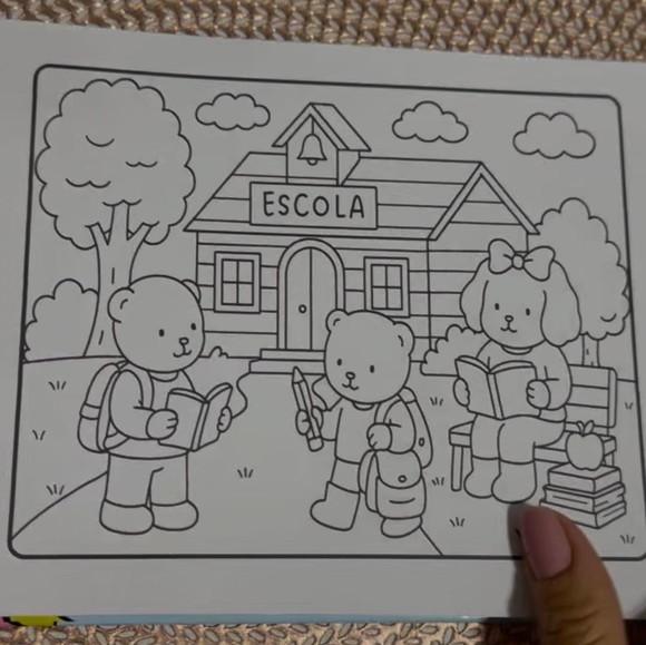 Bobbie Goods Volta as Aulas Livro de Colorir