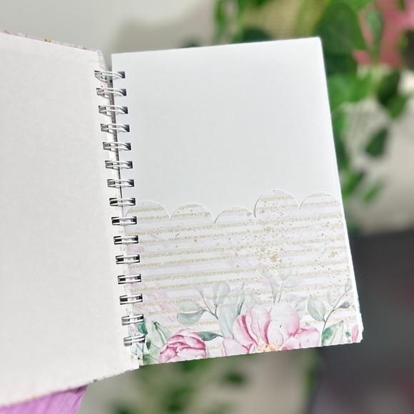Caderno Pautado A5 Floral Alfabeto