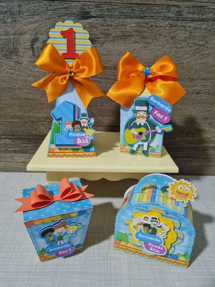 Kit 40 Personalizados Mundo Bita