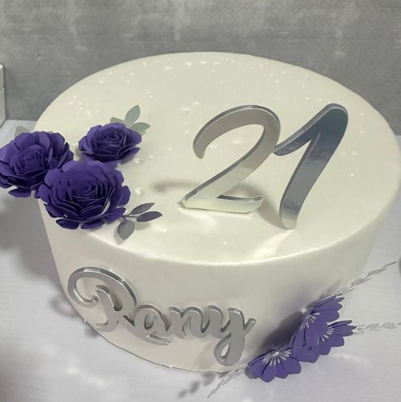 Topo de Bolo Nome e Idade Prata e Roxo com Flores