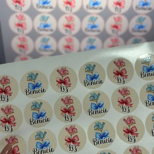 48 Adesivos Redondo Chá Revelação Passarinhos 4cm