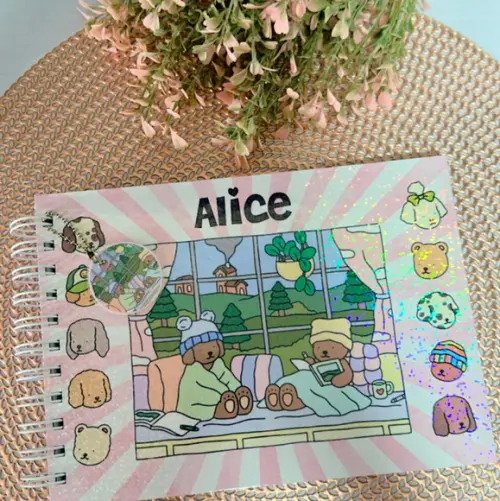 Bobbie Goods Livro de Colorir Holográfico