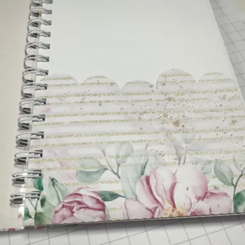 Caderno Pautado A5 Floral Alfabeto