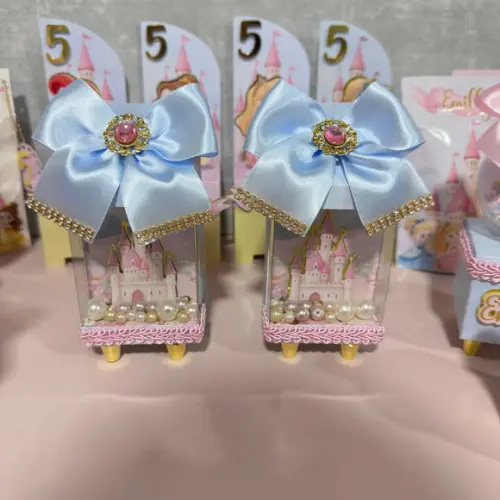Caixa Milk Vitrine Luxo Princesas