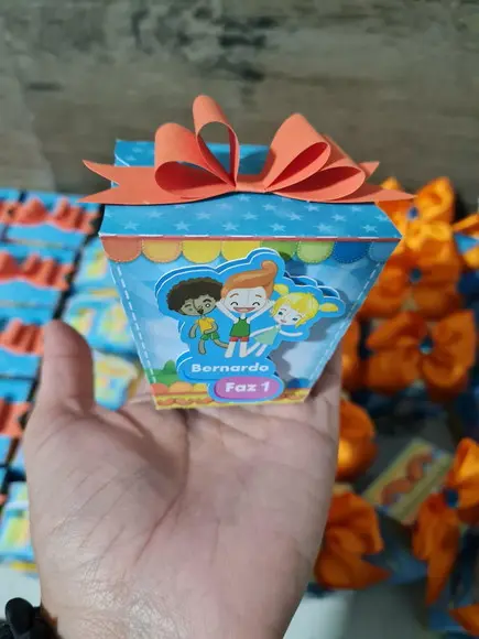Kit 40 Personalizados Mundo Bita