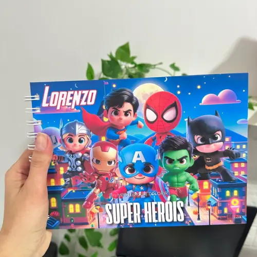 Livro de Colorir Super Heróis