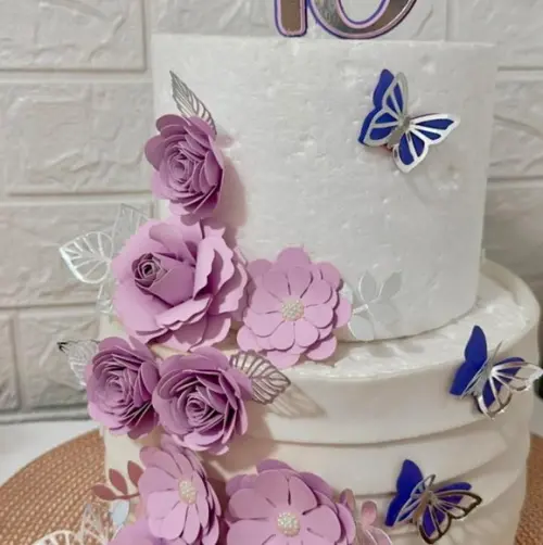 Topo de Bolo 15 Anos Flores e Borboletas Lilás