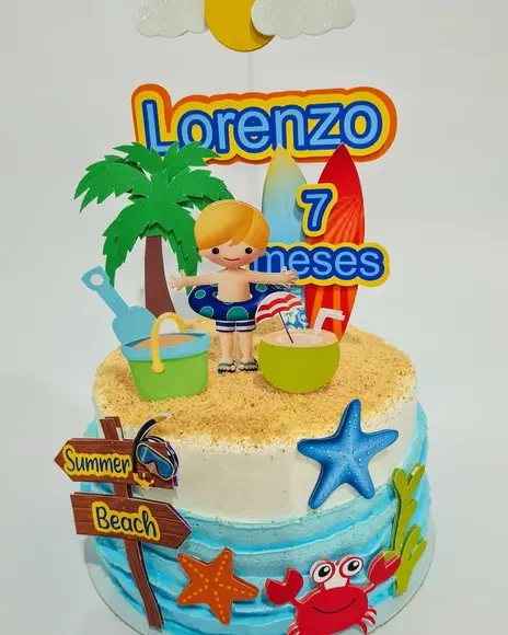 Topo de Bolo Menino na Praia