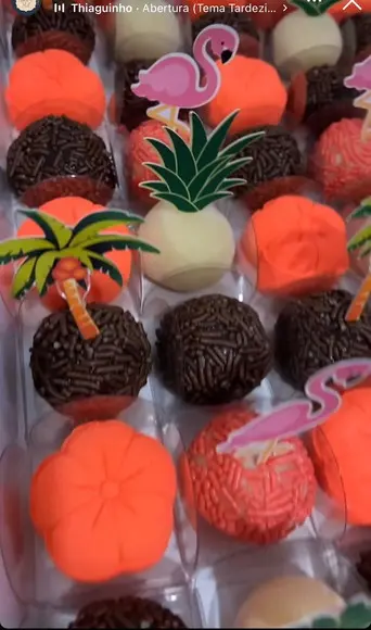 Topper Docinho Tropical Flamingo