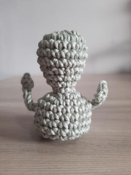 Et em Amigurumi (cor Verde Eucalipto)